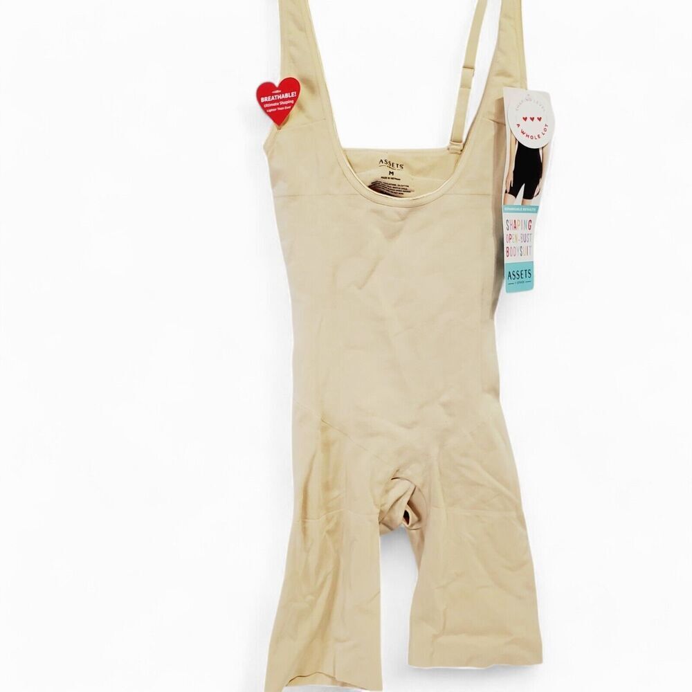NWT Assets by Spanx Womens M Open Bust Mid thigh Shaping Bodysuit Beige NEW